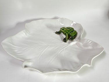 Vintage Bordallo Pinheiro Porcelain Frog White Lea