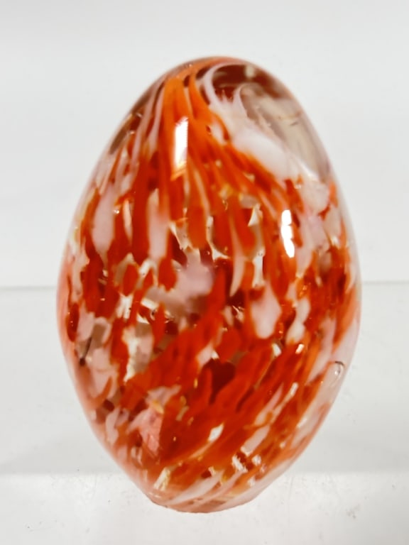 Vintage Orange White Art Glass Egg Paperweight: Vintage Orange White Art Glass Egg Paperweight, 2.5in