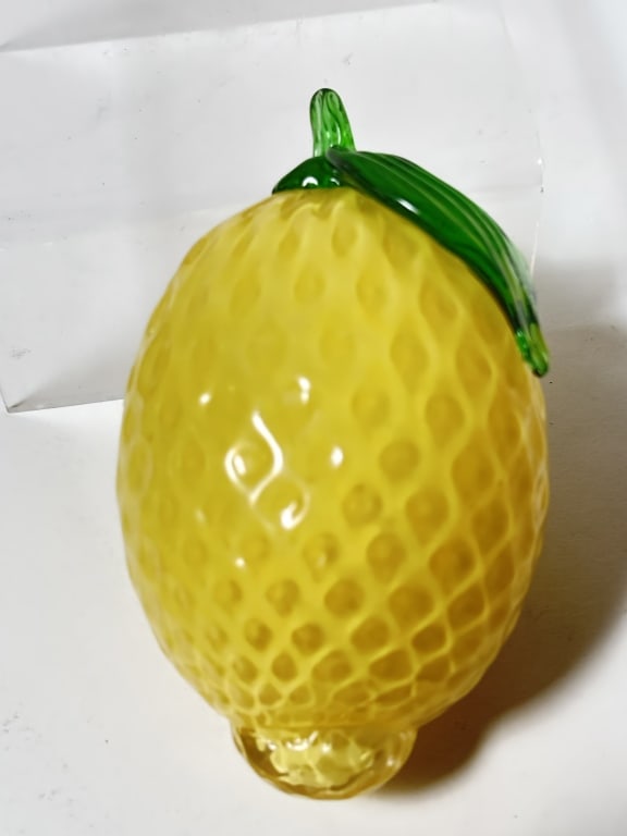 Vintage Art Glass Lemon: Vintage Art Glass Lemon, 4.75in