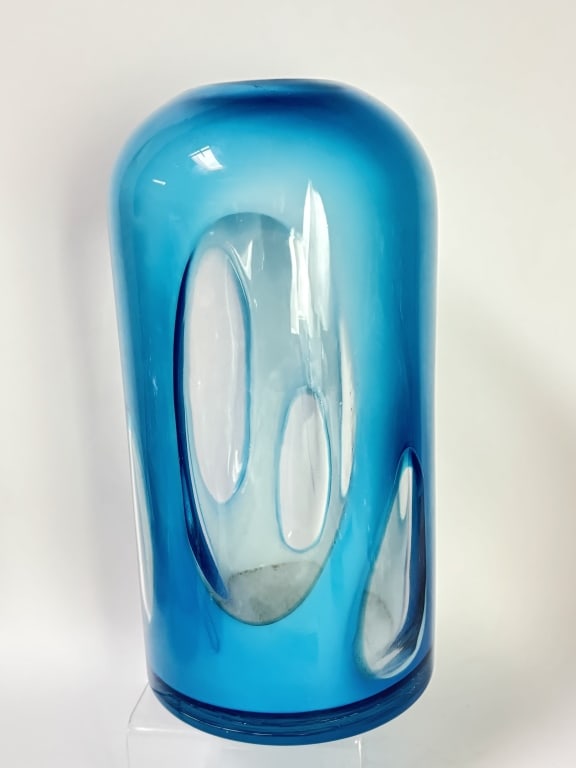 Vintage MCM Cased Blue Art Glass Vase: Vintage MCM Cased Blue Art Glass Vase, 10.25in