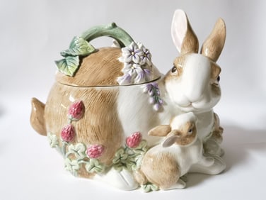 Vintage Fitz & Floyd Essential Porcelain Rabbit Ja