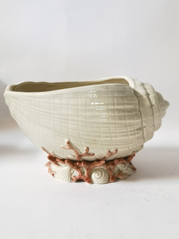 Vintage Fitz & Floyd Porcelain Oceana Bowl: Vintage Fitz & Floyd Porcelain Oceana Bowl, 5in by 9.5in