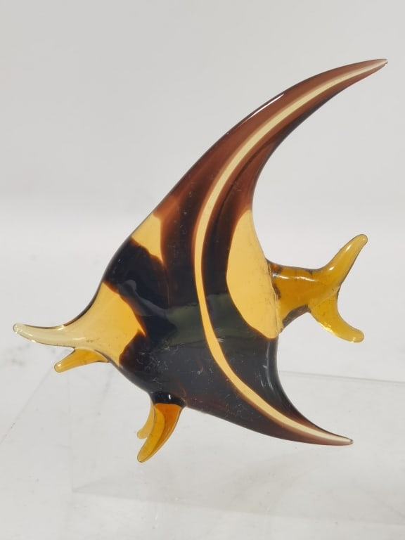 Vintage Murano Italy Amber Art Glass Angelfish: Vintage Murano Italy Amber Art Glass Angelfish, 3.75in by 3.5in
