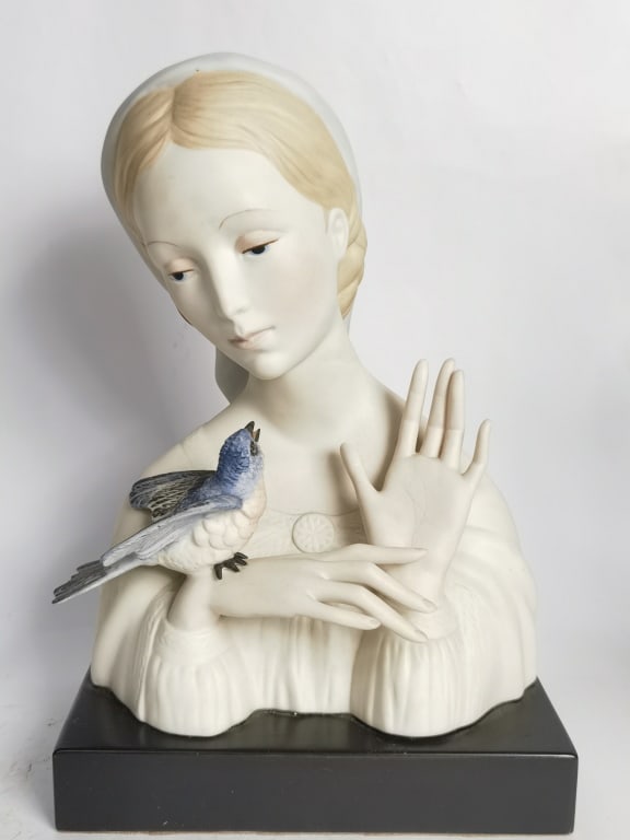 Vintage Cybis Porcelain Madonna with Bird Bust: Vintage Cybis Porcelain Madonna with Bird Bust, 11.75in by 8in