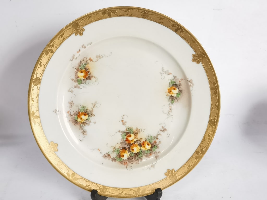 Vintage Thomas Bavaria Gilt Porcelain Plate: Vintage Thomas Bavaria Gilt Porcelain Plate, 9.75in