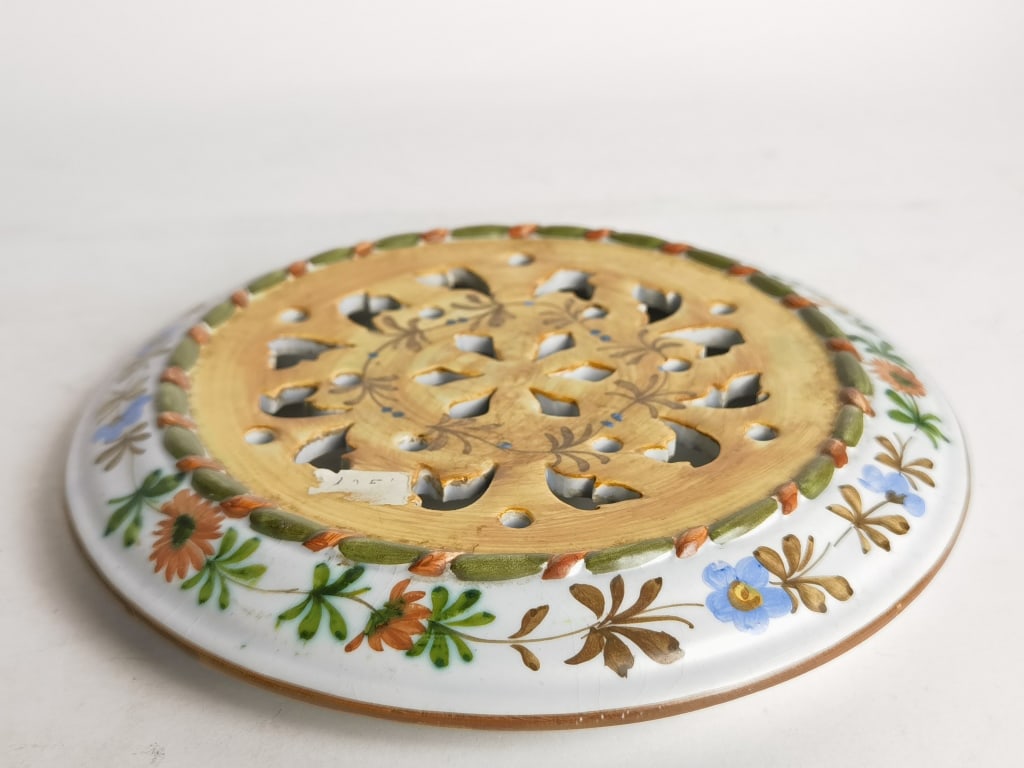 Vintage Hand Painted Porcelain Floral Coaster: Vintage Hand Painted Porcelain Floral Coaster, 7.25in
