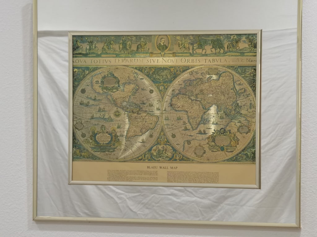 Vintage Blaeu Wall Map with Mirror Rim: Vintage Blaeu Wall Map with Mirror Rim, 24.25in by 28.25in