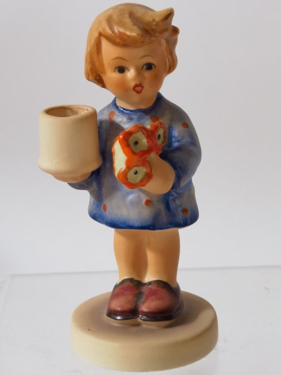 Goebel Hummel Porcelain "Girl with Flowers" Figuri: Goebel Hummel Porcelain "Girl with Flowers" Figurine, 3.75in