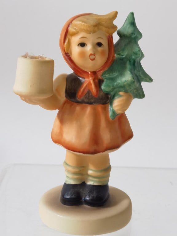Goebel Hummel Porcelain "Girl with Fir Tree" Figur: Goebel Hummel Porcelain "Girl with Fir Tree" Figurine, 3.5in