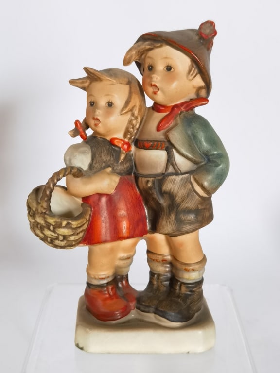 Goebel Hummel Porcelain "Surprise" Figurine: Goebel Hummel Porcelain "Surprise" Figurine, 5.5in