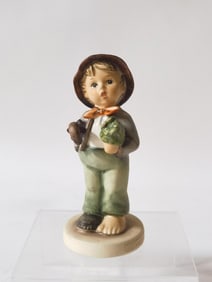 Goebel Hummel Porcelain "Lost Stocking" Figurine