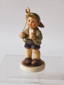 2010 Hummel Club Porcelain "Little Luck" Figurine