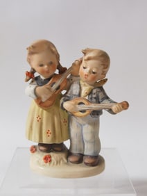 Goebel Hummel Porcelain "Happy Days" Figurine