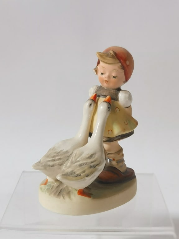 Goebel Hummel Porcelain "Goose Girl" Figurine: Goebel Hummel Porcelain "Goose Girl" Figurine, 3.75in