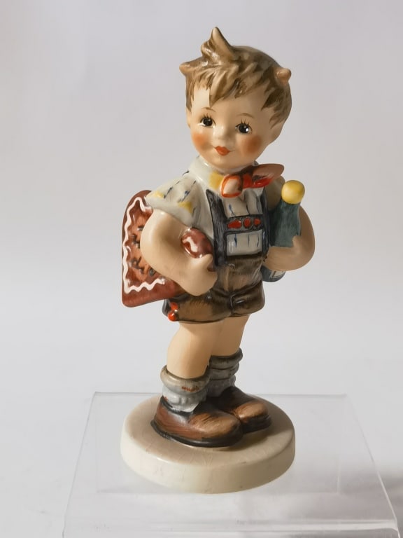 1979 Goebel Hummel Porcelain Sp.Ed. #4 "Valentine: 1979 Goebel Hummel Porcelain Sp.Ed. #4 "Valentine Joy" Figurine, 5.75in