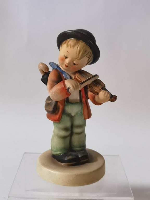 Goebel Hummel Porcelain "Little Fiddler" Figurine: Goebel Hummel Porcelain "Little Fiddler" Figurine, 5.25in