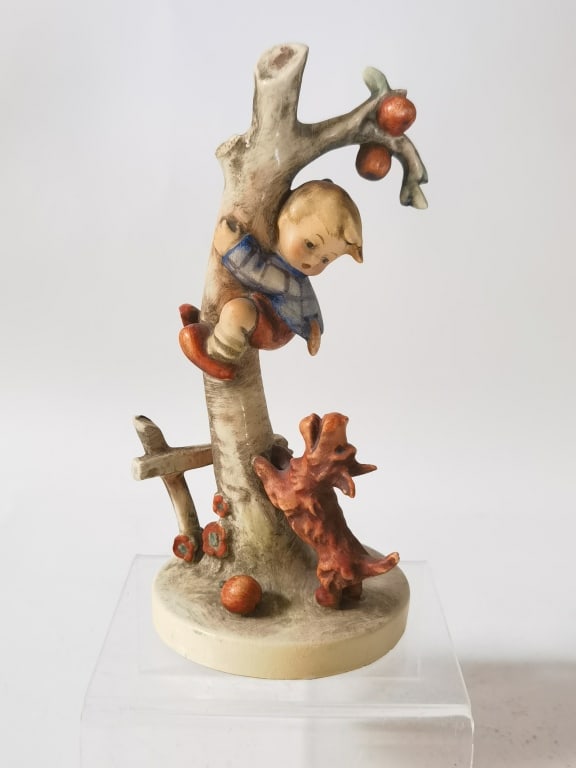 Goebel Hummel Porcelain "Culprits" Figurine: Goebel Hummel Porcelain "Culprits" Figurine, 6.75in