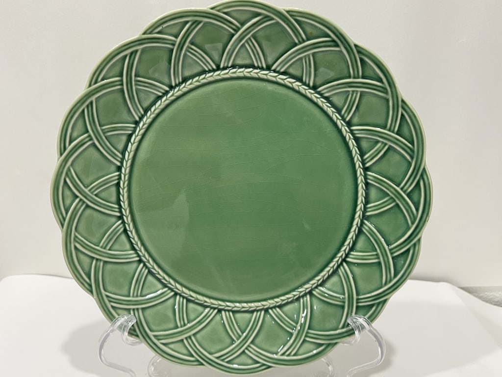 Bordallo Pinheiro Porcelain Green Basket Plate: Bordallo Pinheiro Porcelain Green Basket Plate, 10in