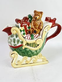 1998 Charter Club Porcelain Winter Garland Teapot