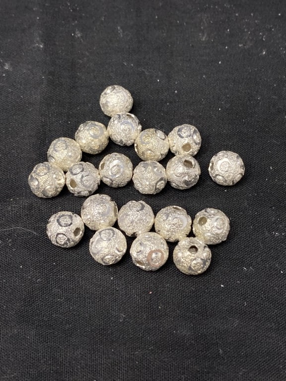 Group of Indian Silver Tone Beads: Group of Indian Silver Tone Beads