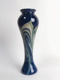 1981 Elaine Hyde Pulled Petals Art Glass Vase