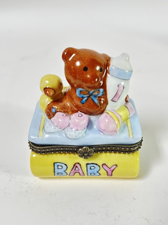 Vintage Baby Bear Porcelain Trinket Box: Vintage Baby Bear Porcelain Trinket Box, 3in by 2.5in