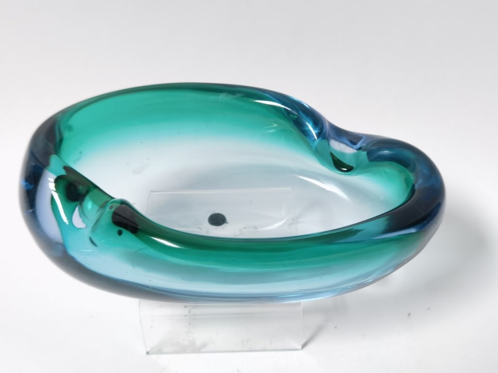 Vintage Murano Italy Green/Blue Sommerso Glass Ash: Vintage Murano Italy Green/Blue Sommerso Glass Ashtray, 7.5in by 2.5in