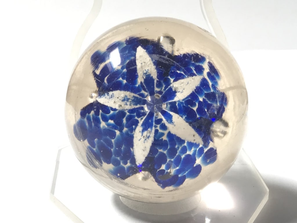 Unmarked Blue and White Splatter Flower Glass Pape: Unmarked Blue and White Splatter Flower Glass Paperweight, 2 5/8in by 3 3/8in
