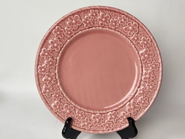 Bordallo Pinheiro Porcelain Pink Plum Flowers Plat