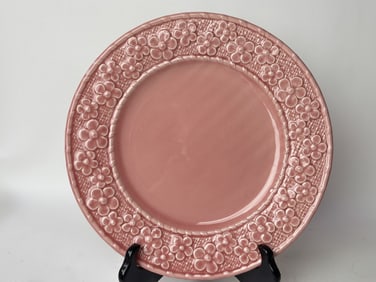 Bordallo Pinheiro Porcelain Pink Plum Flowers Plat