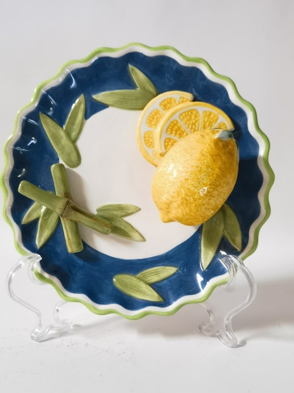 Vintage Bella Casa by Ganz Majolica Lemon Plate: Vintage Bella Casa by Ganz Majolica Lemon Plate, 8in
