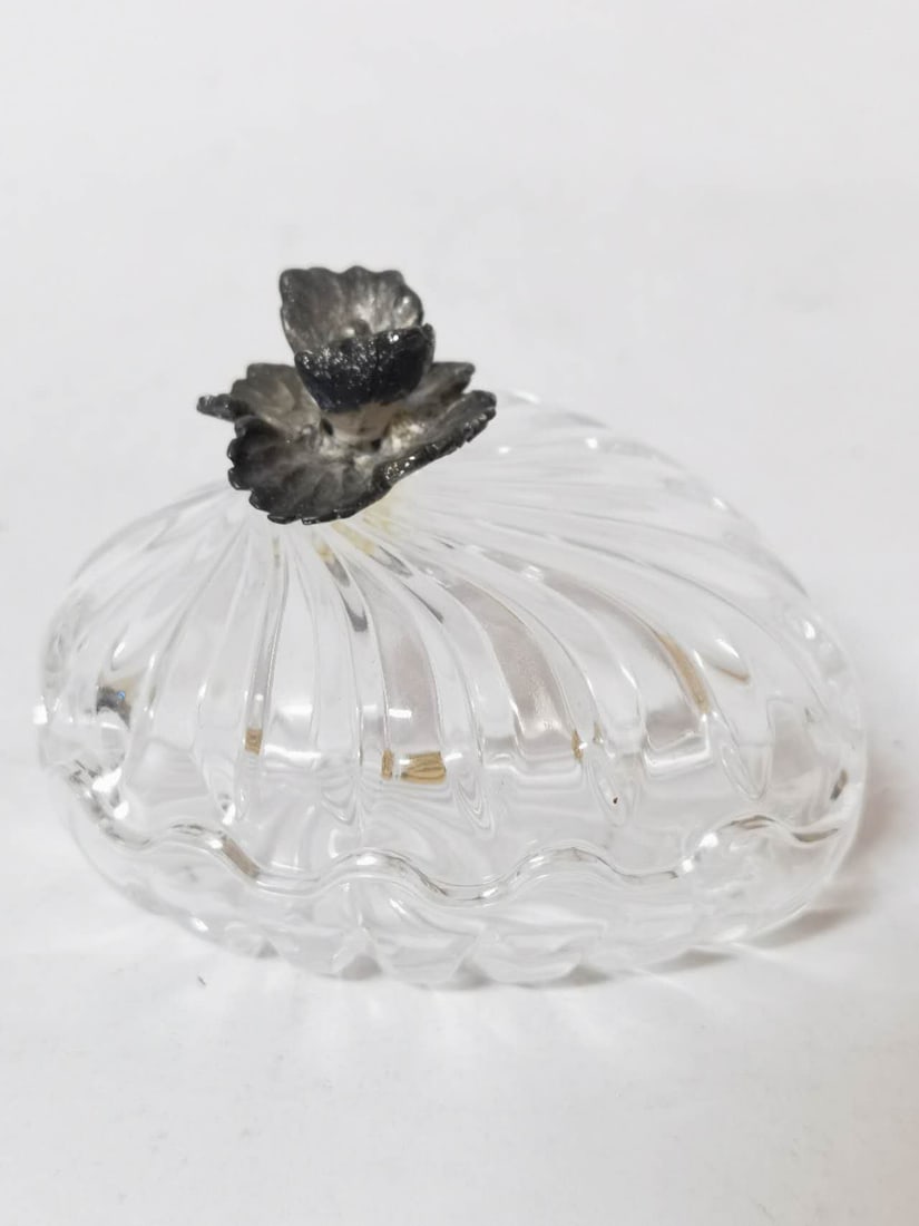 Vintage Clear Glass Trinket Box with Silver Knob: Vintage Clear Glass Trinket Box with Silver Knob, 3.5in