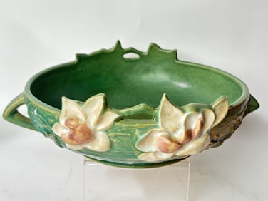 1943 Roseville Pottery Magnolia Bowl