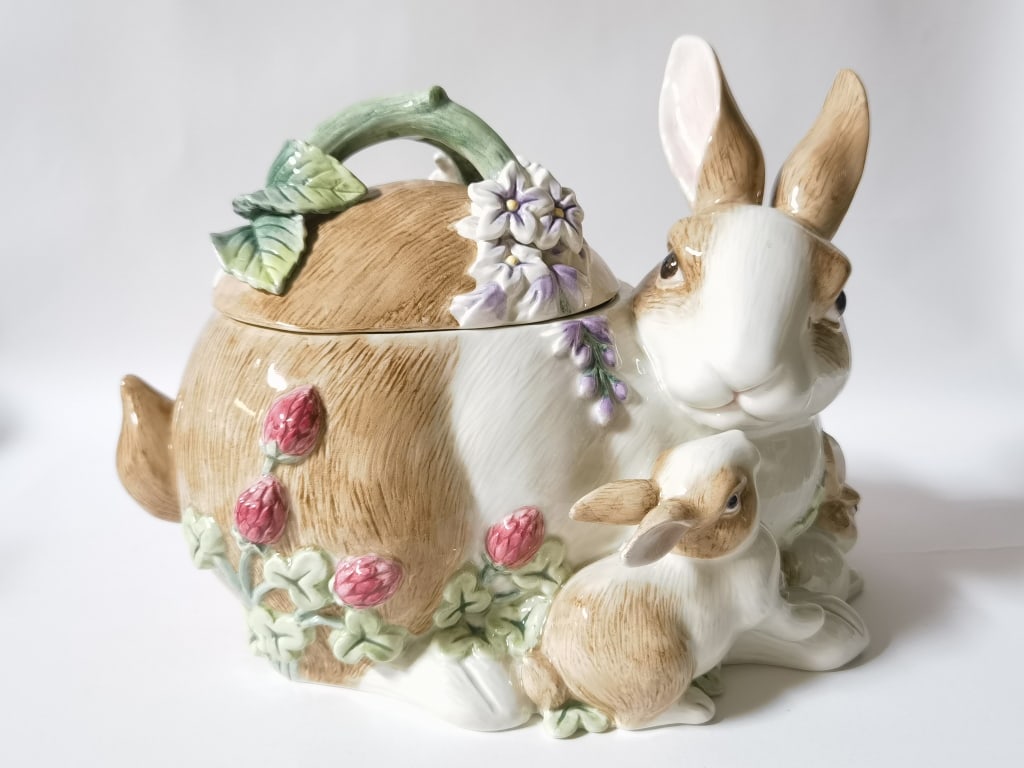 Vintage Fitz & Floyd Essential Porcelain Rabbit Ja (1 of 3)