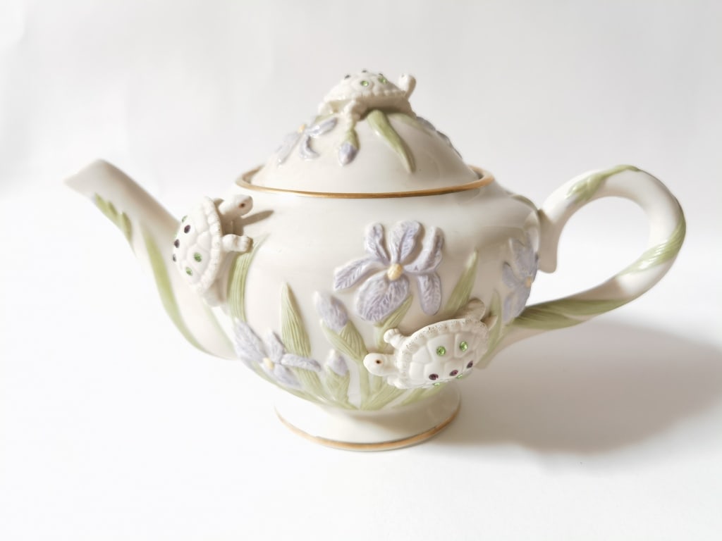 Vintage Lenox Porcelain The Garden Turtle Teapot (1 of 6)