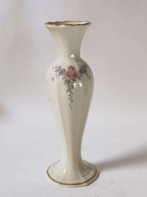 Vintage Lenox Porcelain Floral Vase: Vintage Lenox Porcelain Floral Vase, 8in