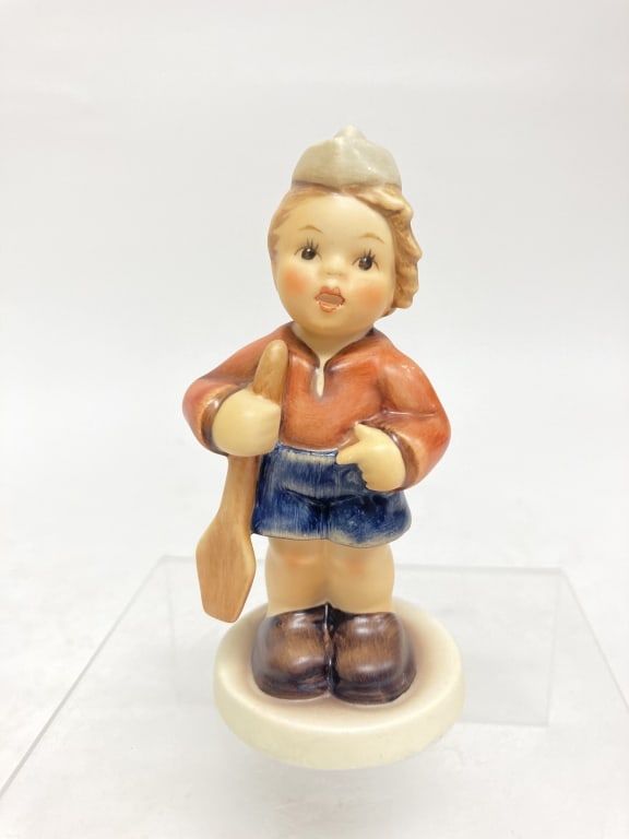 Vintage Goebel Hummel Porcelain "First Mate" Figur: Vintage Goebel Hummel Porcelain MJ Hummel Club "First Mate" Figurine, 3 7/8in