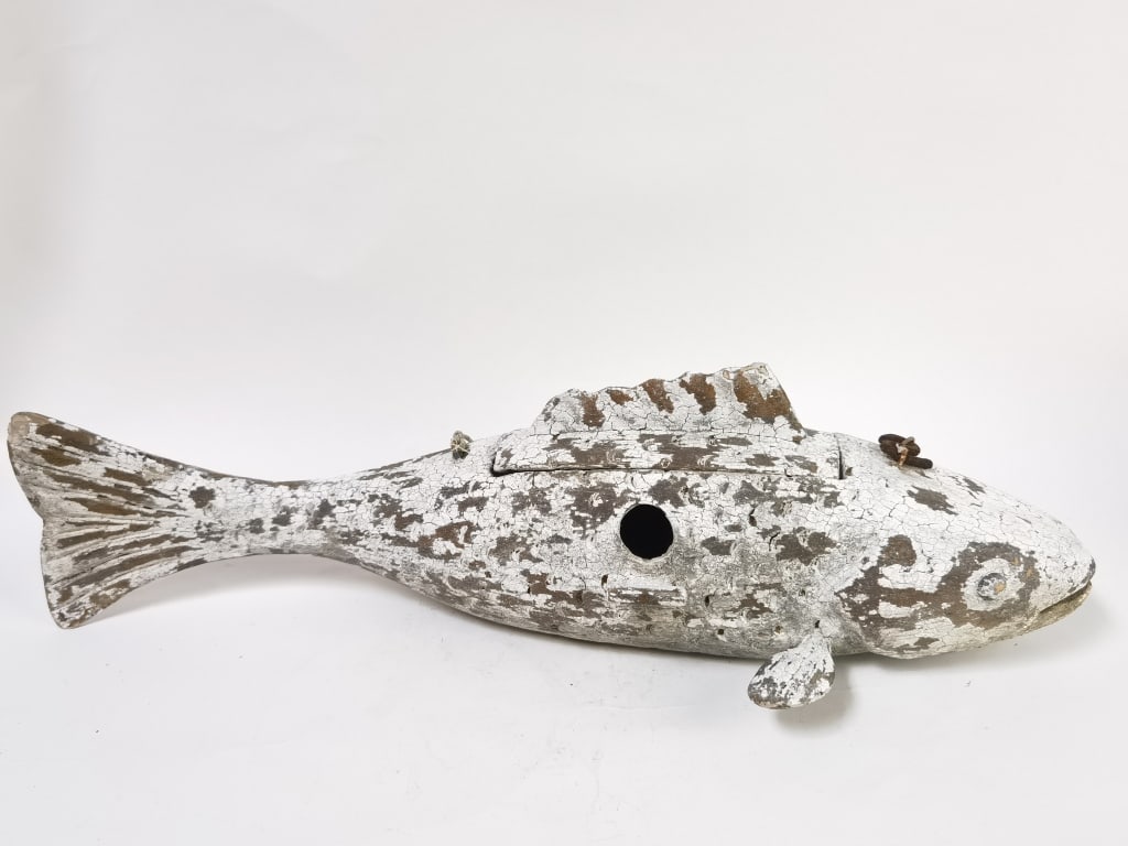 Vintage Wood Carved Fish Box: Vintage Wood Carved Fish Box, 5.5in by 19.5in