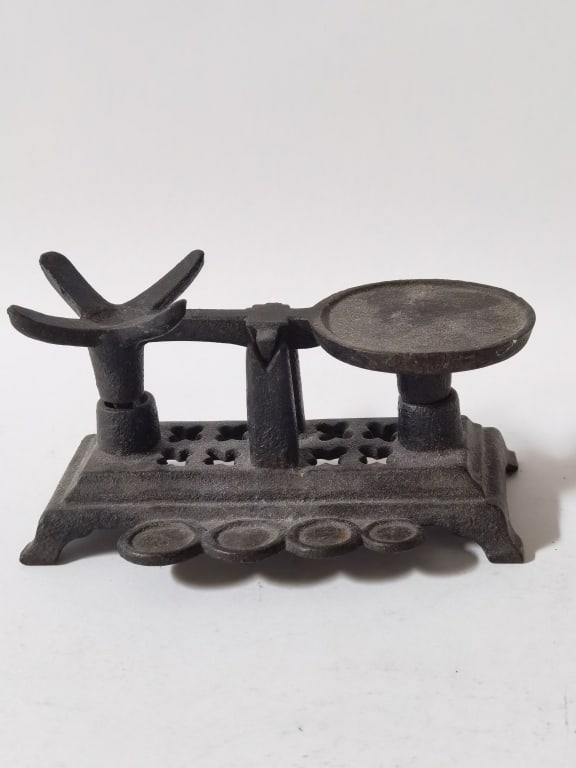 Vintage Miniature Cast Iron Table Scale Toy