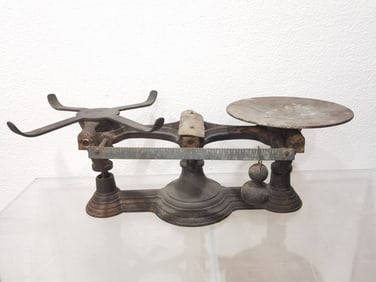 Antique Cast Iron Balance Scale