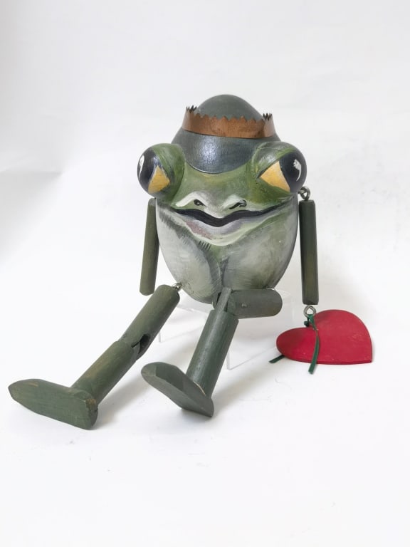 1989 Signed Easter Egg Frog Prince Figurine (1 of 3)