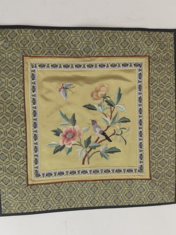 Chinese Bird and Flowers Embroidery: Chinese Bird and Flowers Embroidery, 10.5in