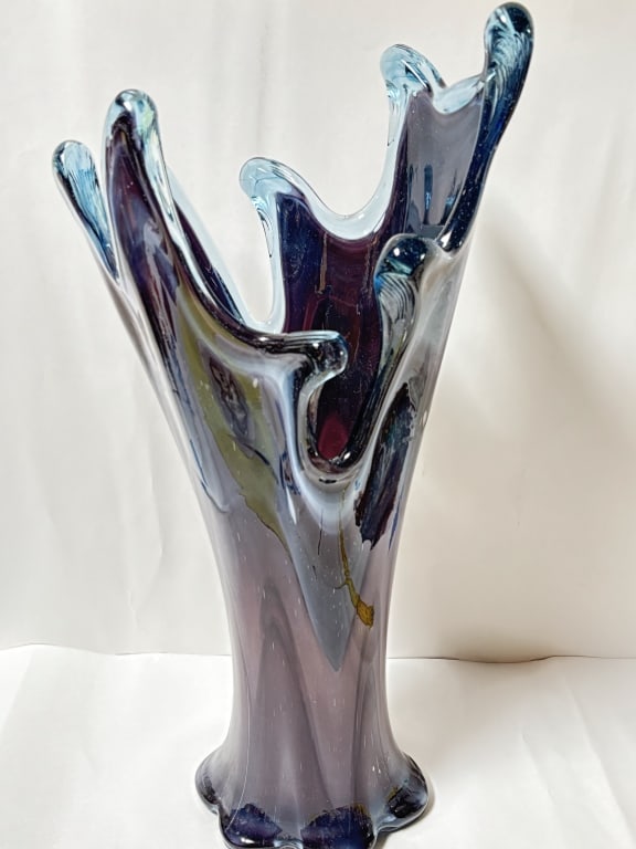 Large Vintage Blue and Amethyst Art Glass Vase: Large Vintage Blue and Amethyst Art Glass Vase, 21.5in by 10.25in