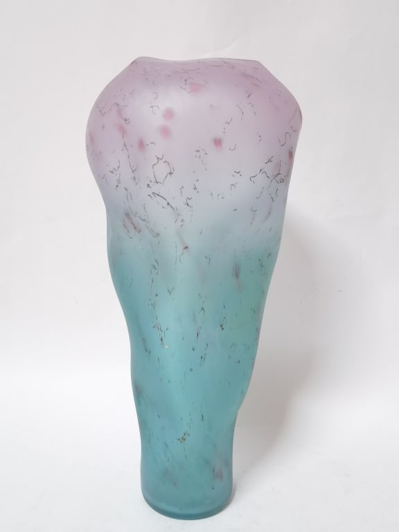 Large Vintage Purple/Blue Gradient Art Glass Vase (1 of 5)