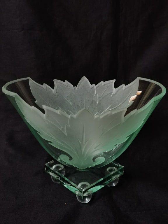 Guenther & Luna Studio Art Glass Bowl: Guenther & Luna Studio Art Glass Bowl, 10in by 7.5in