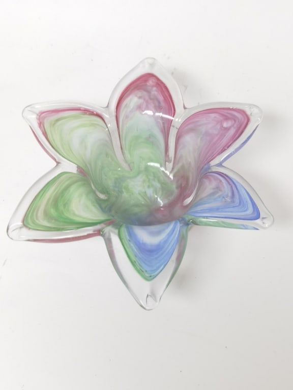 Vintage Murano Italy Multicolor Glass Flower Bowl: Vintage Murano Italy Multicolor Glass Flower Bowl, 2in by 6in