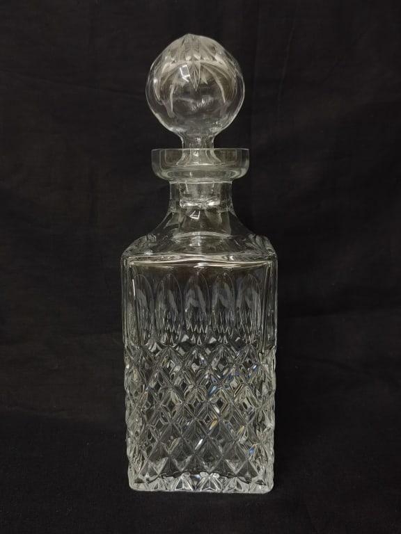 Clear Crystal Whiskey Decanter (1 of 3)