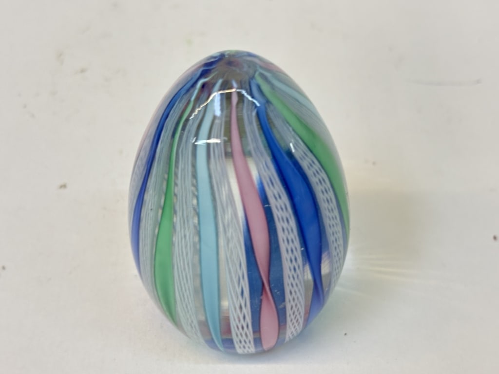Vintage Murano Italy Lattice Striped Glass Egg Pap: Vintage Murano Italy Lattice Striped Glass Egg Paperweight, 3in