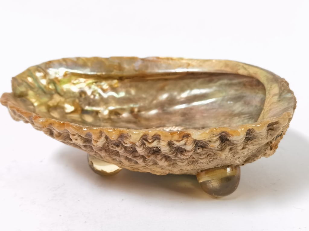 Vintage Abalone Shell Footed Bowl: Vintage Abalone Shell Footed Bowl, 1.75in by 5.5in