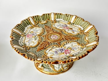 Antique Alhambrian Majolica Tudor Rose Footed Plat